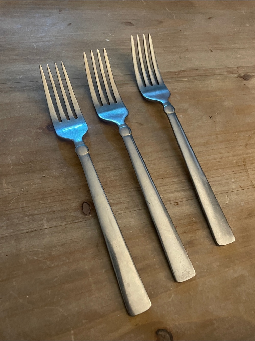 Oneida Matte Silver Dinner Forks - Set of 2 18/0